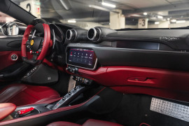 
                                                                                        Voiture
                                                                                         Ferrari Portofino 4.0 V8 600