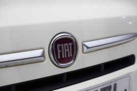 
                                                                                        Voiture
                                                                                         Fiat 500 1.2 S Euro 6 (s/s) 3dr