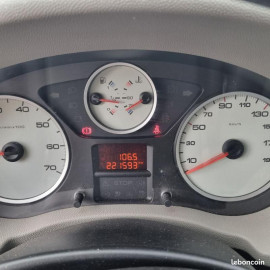 Voiture
Fiat Scudo 2.0 JTD - 16V TURBO MULTIJET