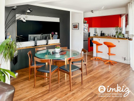 
                                                                                        Vente
                                                                                         Fondaudège - 2 chambres - bureau et cave