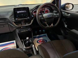 
                                                                                        Voiture
                                                                                         Ford Fiesta 1.5T EcoBoost ST-2 Hatchback 3dr Petrol Manual Euro 6 (s/s) (200 ps)