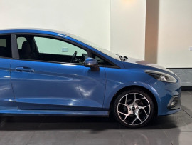 
                                                                                        Voiture
                                                                                         Ford Fiesta 1.5T EcoBoost ST-2 Hatchback 3dr Petrol Manual Euro 6 (s/s) (200 ps)