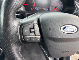 
                                                                                        Voiture
                                                                                         Ford Fiesta ST-3
