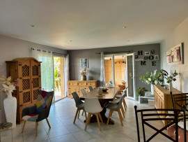 
                                                                                        Vente
                                                                                         GERS PROPRIETE DE CHARME AVEC PISCINE SUR 8 800 M²