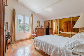 
                                                                                        Vente
                                                                                         Golfe-Juan – Maison familiale avec piscine & dépendance