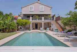 
                                                                                        Vente
                                                                                         Golfe-Juan – Maison familiale avec piscine & dépendance