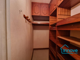 
                                                                                        Vente
                                                                                         Grand 2/3 pièces avec loggia au calme