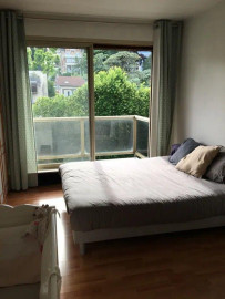 
                                                                                        Location
                                                                                         Grand 2 pièces 60m² dans résidence de standing