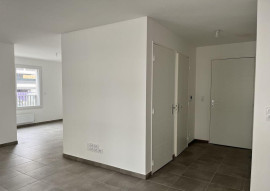
                                                                                        Location
                                                                                         Grand 2 pièces à Nanterre proche La Défense