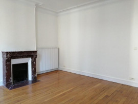 
                                                                                        Location
                                                                                         Grand 2 pièces à Paris 14è