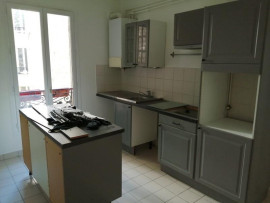 
                                                                                        Location
                                                                                         Grand 2 pièces à Paris 14è