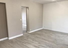 
                                                                                        Location
                                                                                         Grand 2 pièces refait à neuf Levallois