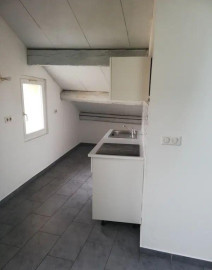 
                                                                                        Location
                                                                                         Grand 2P 35m2 atypique Chave/Blancarde