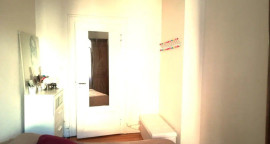 
                                                                                        Location
                                                                                         Grand 2P 45m² très calme, lumineux et en bon état.