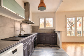 
                                                                                        Vente
                                                                                         Grand 3 pièces- Hyper centre - Cachan -