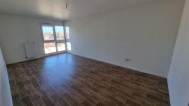 
                                                                                        Location
                                                                                         Grand 3P avec parking à 2 pas du RER A