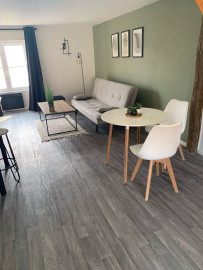 
                                                                                        Location
                                                                                         Grand appartement 2 pièces 53m2