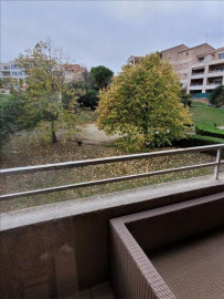 
                                                                                        Location
                                                                                         Grand appartement 2 pièces Aix-en-Provence