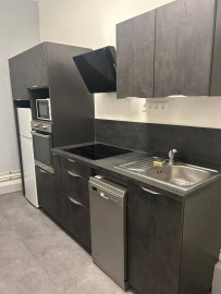 
                                                                                        Colocation
                                                                                         Grand appartement colocation  WiFi et TV inclus