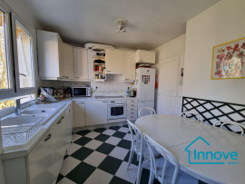 
                                                                                        Vente
                                                                                         Grand appartement Familial 5 chambres dernier étage