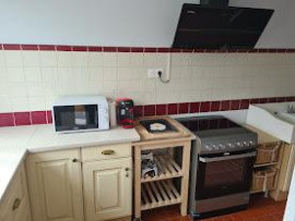 
                                                                                        Location
                                                                                         Grand appartement  meublé ,3 chambres, bien situé.