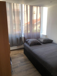 
                                                                                        Location
                                                                                         Grand appartement meublé T2 bis Toulon