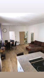 
                                                                                        Location
                                                                                         Grand appartement meublé T2 bis Toulon