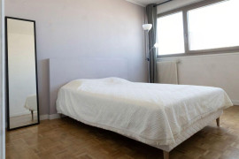 
                                                                                        Location
                                                                                         Grand deux pièces lumineux