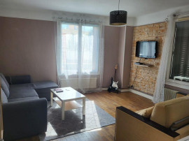 
                                                                                        Location
                                                                                         Grand F2 Proche Metro 46m²