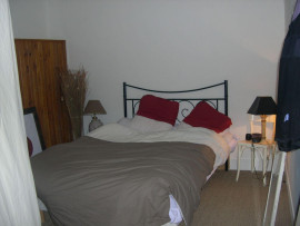 
                                                                                        Location
                                                                                         Grand séjour avec vraie cheminée, jardin privatif