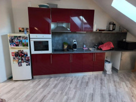 
                                                                                        Location
                                                                                         Grand studio 30m2 en très bon état avec jardin