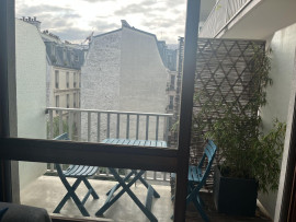 
                                                                                        Location
                                                                                         Grand studio 37 m2 proche Marcadet Poissonniers