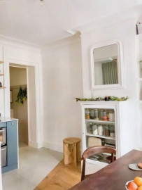 
                                                                                        Location
                                                                                         Grand studio de 30m² avec chambre en alcôve