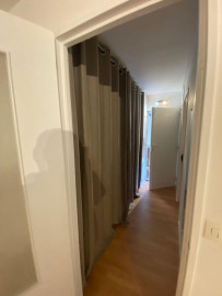 
                                                                                        Location
                                                                                         Grand studio en plein centre-ville