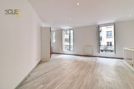 
                                                                                        Vente
                                                                                         Grand studio entrée privative proche du métro