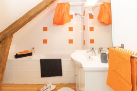 
                                                                                        Location
                                                                                         Grand studio lumineux équipé prêt a vivre au calme