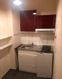 
                                                                                        Location
                                                                                         Grand studio meublé 27 m² à Bordeaux Nansouty