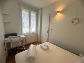 
                                                                                        Location
                                                                                         Grand studio meublé avec coin nuit