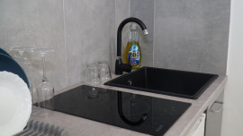 Location
GRAND STUDIO MEUBLE (loyer tout inclus)