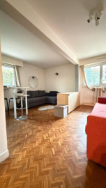 
                                                                                        Location
                                                                                         Grand studio meublé RDC à deux pas du RER A