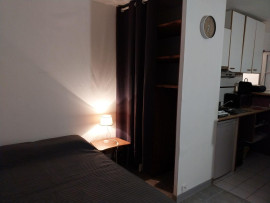 
                                                                                        Location
                                                                                         Grand studio meublé refait à neuf 35m²