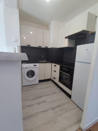 
                                                                                        Location
                                                                                         Grand studio meublé résidence sécurisée