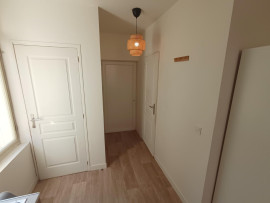 
                                                                                        Location
                                                                                         Grand studio meublé tout inclus