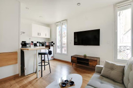 
                                                                                        Location
                                                                                         Grand studio moderne et lumineux bail mobilité