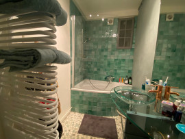 Location
Grand studio Paris Montparnasse avec parking et balcon (loyer tout inclus)