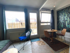 Location
Grand studio Paris Montparnasse avec parking et balcon (loyer tout inclus)