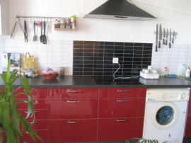 
                                                                                        Location
                                                                                         Grand studio, parking, cave, balcon