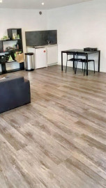 
                                                                                        Location
                                                                                         Grand studio récent, idéal pour étudiant