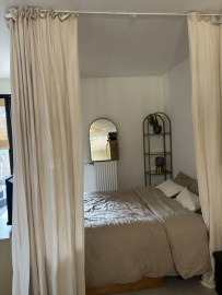 
                                                                                        Location
                                                                                         Grand studio récent, lumineux, bien situé