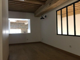 
                                                                                        Location
                                                                                         Grand T2 60m² au calme